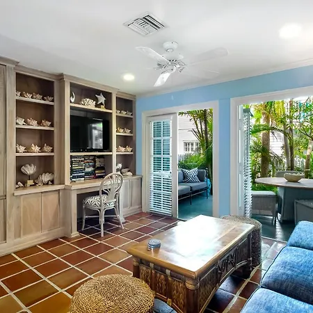 Cool Breeze Apartment